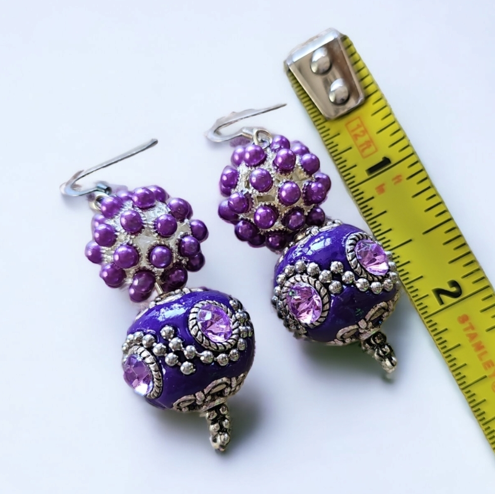 Funky Handcrafted Ball Bead Silver Tone Pierced Earrings - Picture 4 of 7